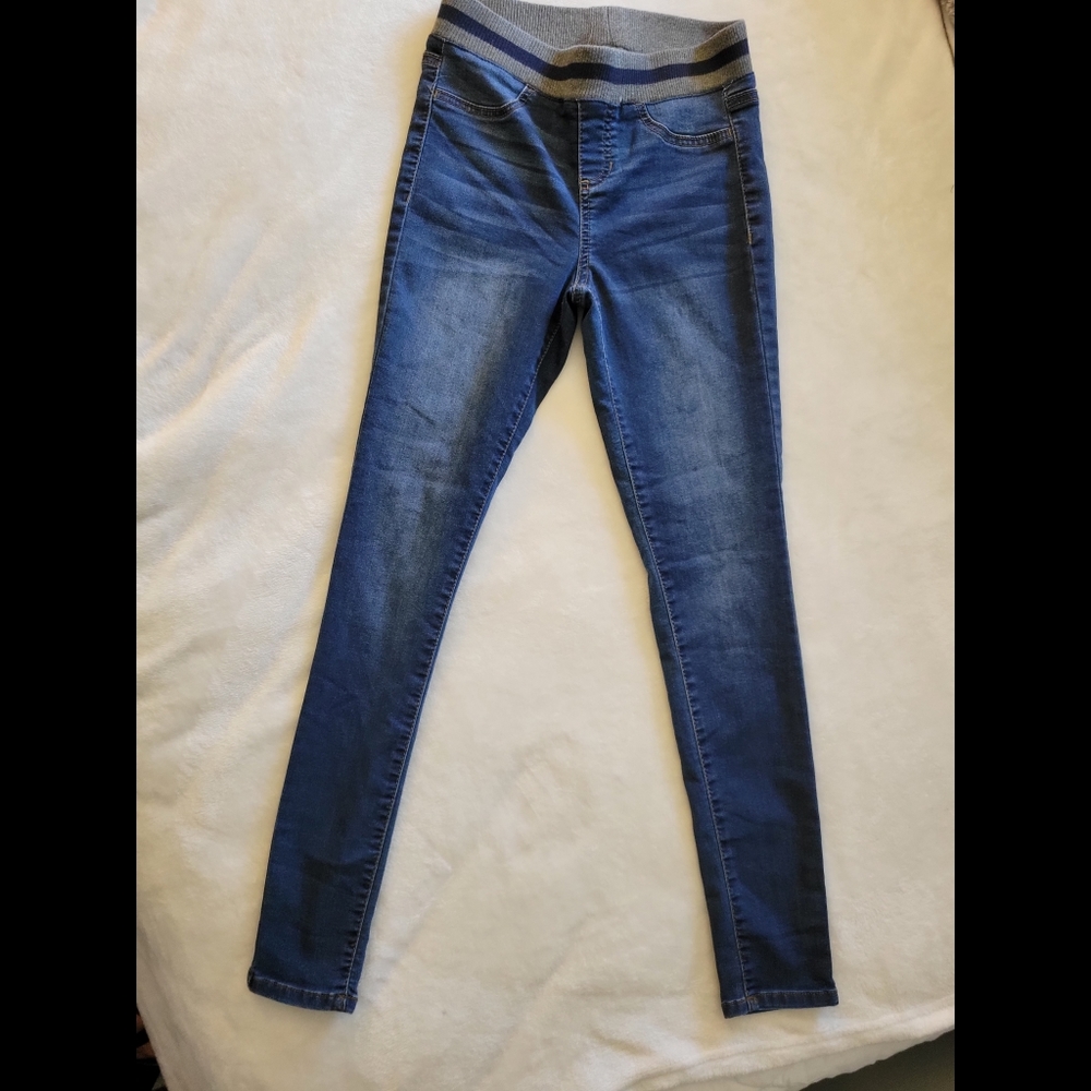 No Boundaries women pull on jegging dark. Size small.